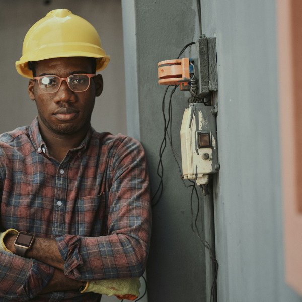 Contractor-Worker-Image-800x600
